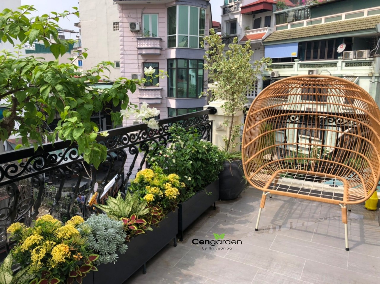 Thi công thiết kế ban công sân thượng