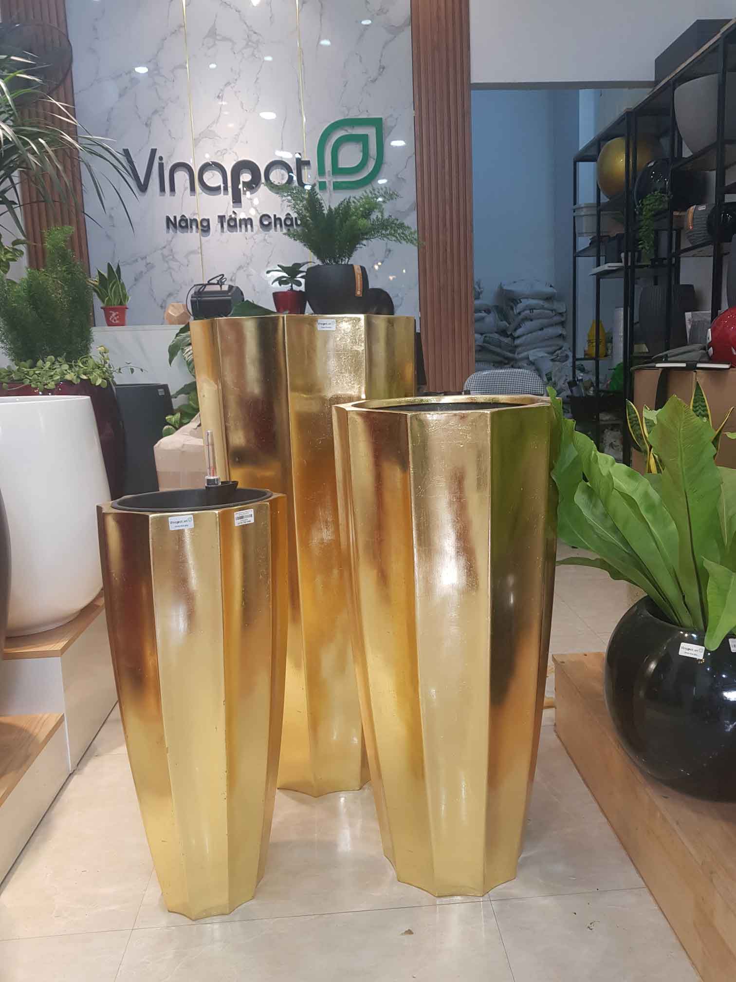 Chậu Composite cao cấp Garnet Gold Tự Tưới ROS