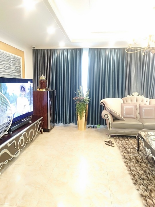 Chậu Composite cao cấp Garnet Gold Tự Tưới ROS