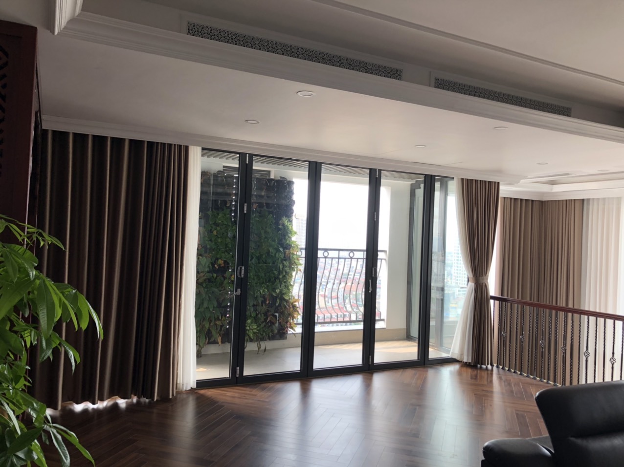 Ban công trước khi thi công